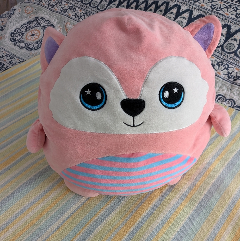 Hug Me Pink Squishie